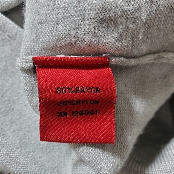 Red ruffled knit top small - Picture 7 of 9